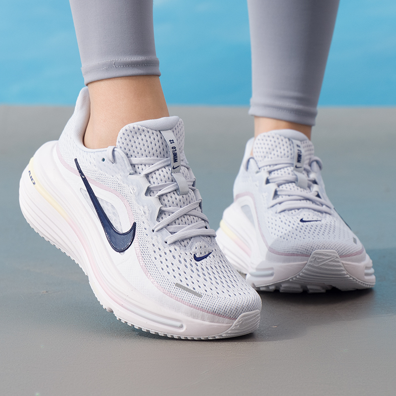 أحذية نايك النسائية الأصلية، خ - مراجعة Lightweight Road Running Shoes وسعره