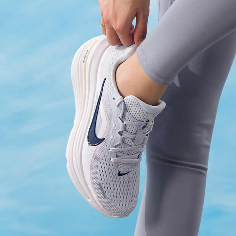 أحذية نايك النسائية الأصلية، خ - مراجعة Lightweight Road Running Shoes وسعره